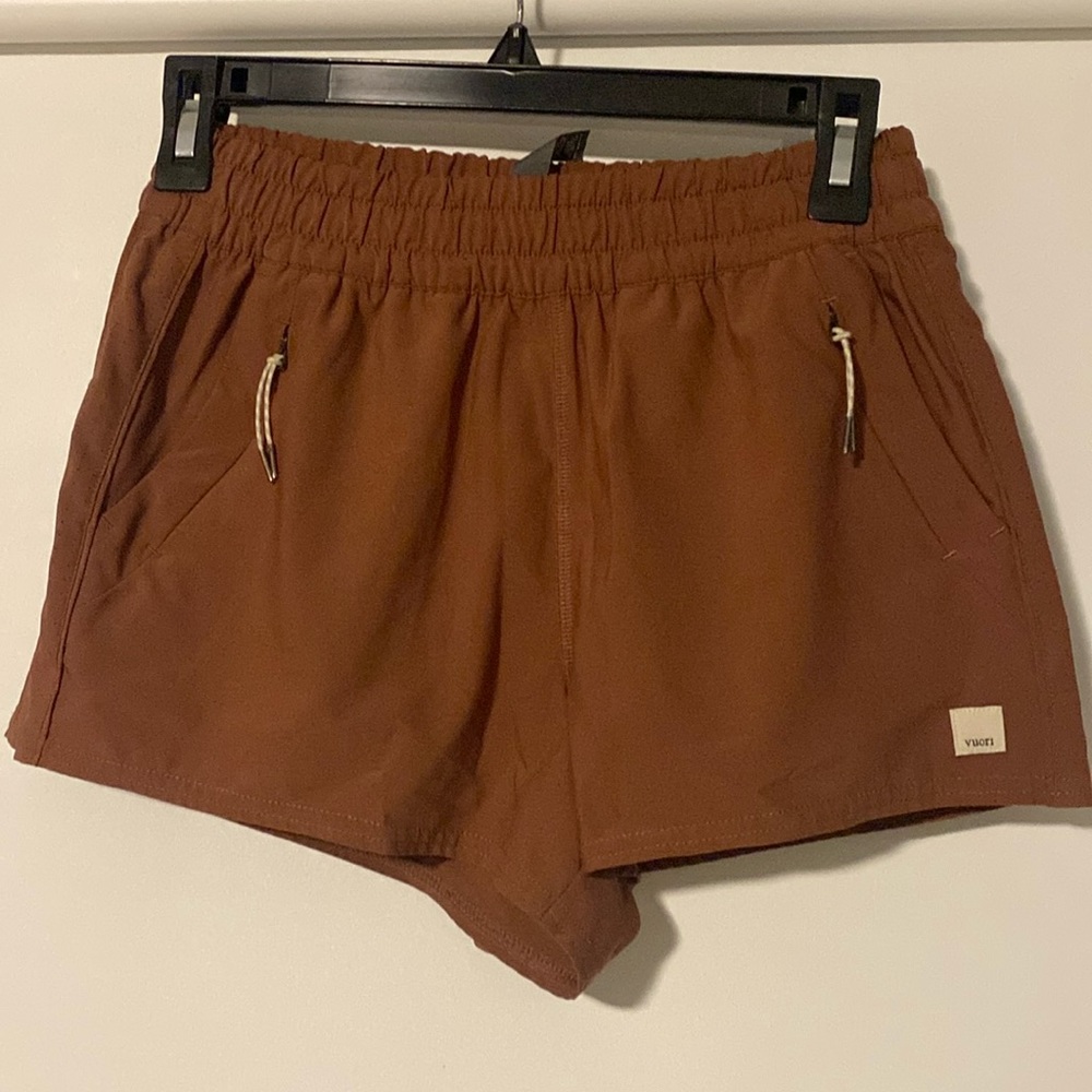 Vuori 3 Inch Dash Short Terracotta Size Small